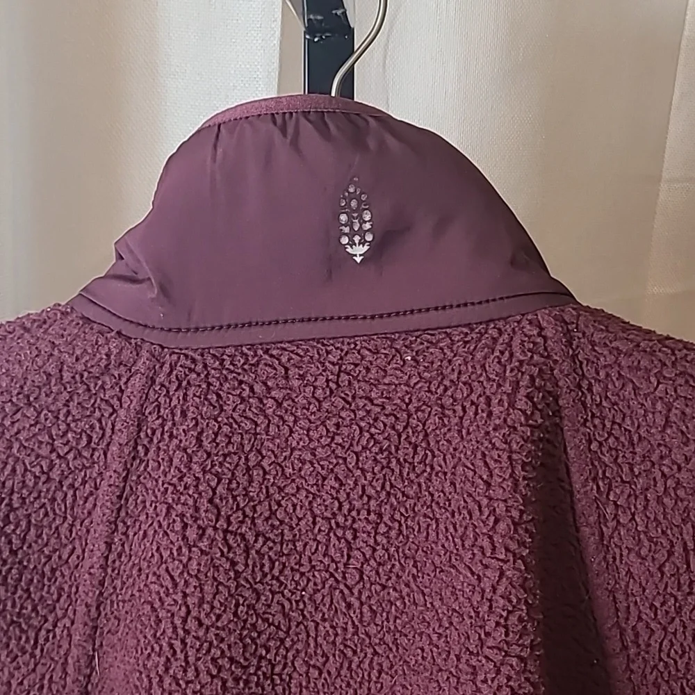 Free People Movement x Hatch Hit The Slopes Fleece Sweatshirt Jacket Deep Maroon - Picture 8 of 8